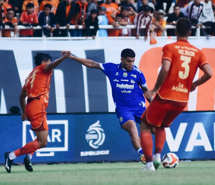 Hasil Persija vs Persib: Maung Bandung Berbalik Unggul 2-1 di Babak Pertama