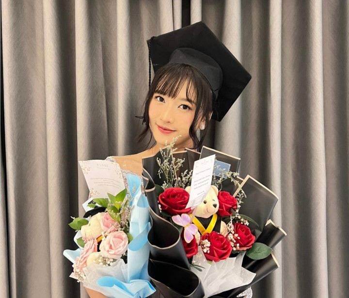 3 Member JKT48 Gen 8 Ini Resmi Lulus Kuliah, Kini Siap Full Time Jadi Idol