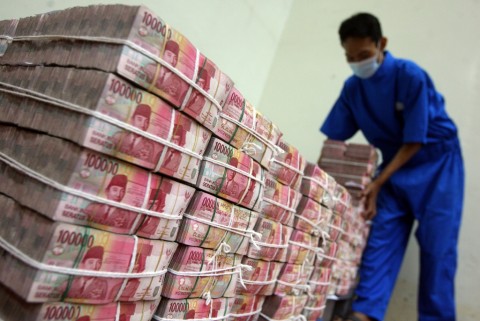 Dolar AS Menguat ke Rp17.403, Rupiah Terkapar  di Perdagangan Pagi