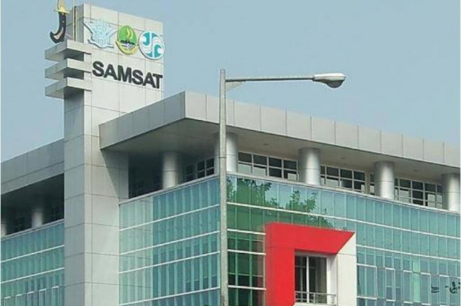 Membayar pajak 5 tahunan adalah kewajiban para pemilik kendaraan. Samsat