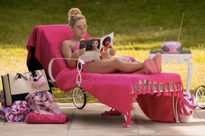 Sinopsis dan Trailer <i>Elle</i>, Prekuel dari Film <i>Legally Blonde</i>