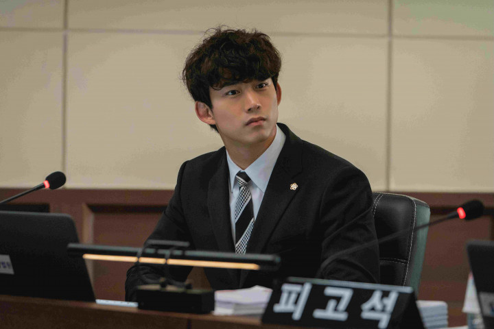 5 Drama Korea Tentang CEO Nyamar Jadi Orang Biasa, Seru dan Romantis!