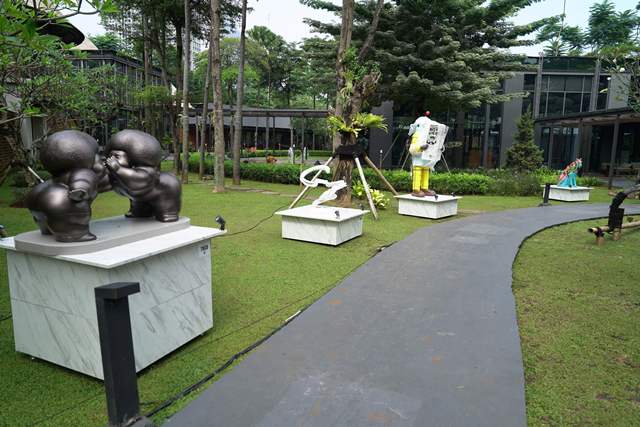 Instalasi dari PVC Board yang dilapisi HPL bergaya Neo Eclectic. Foto: Taco