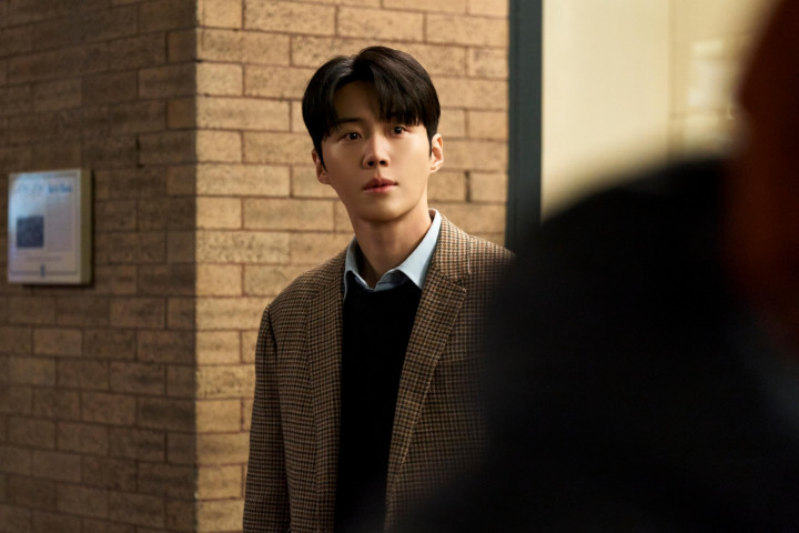 Kim Seon Ho Bintangi Drama Time Travel <i>May the Congressman Protect You</i>