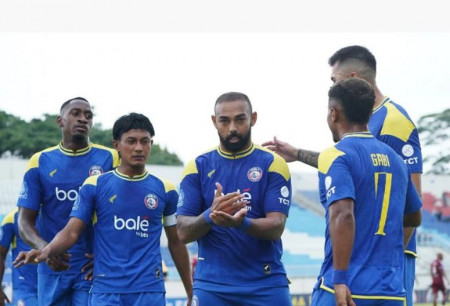 Hasil Super League: Drama Tujuh Gol Warnai Laga PSBS vs Arema, Dalberto Brace