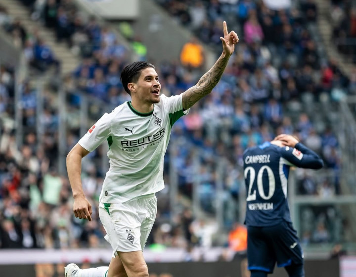 Kevin Diks Cetak Gol Spektakuler saat Gladbach Kalahkan Hoffenheim 4-0