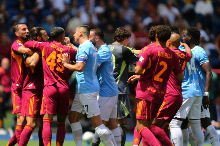AS Roma Tundukkan Lazio 2-0 dalam Derby Panas demi Tiket Liga Champions