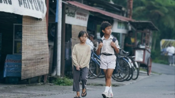 Hanung Tak Mau Film Children of Heaven versi Indonesia Cuma