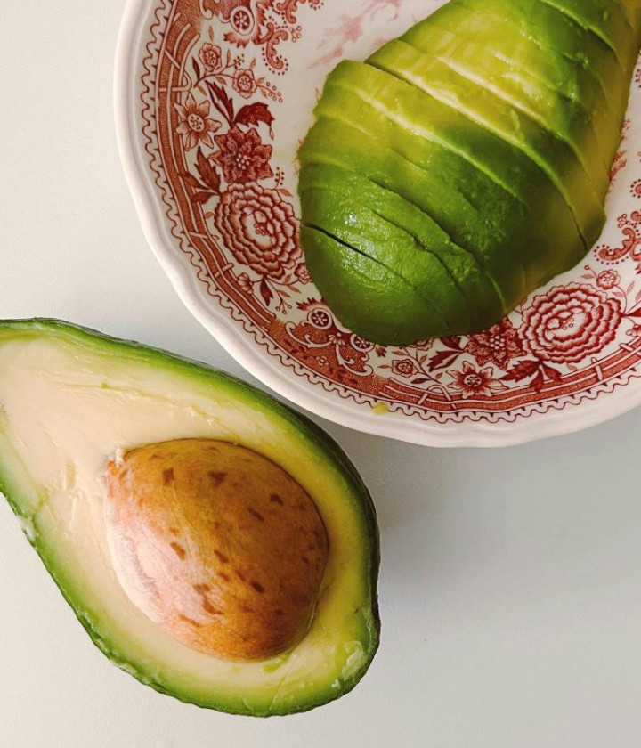 5 Makanan Ini Bisa Bikin Perut Buncit Kamu Rungkad, Cobain Deh!