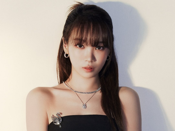 Leader LE SSERAFIM Kim Chae-won Resmi Hiatus karena Masalah Kesehatan