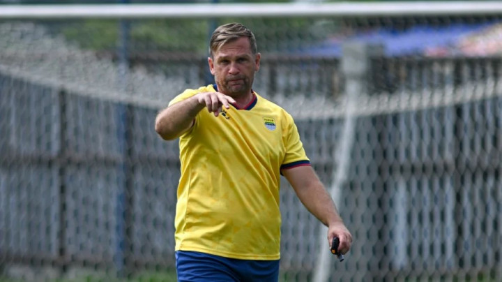 Persib di Ambang Juara Super League 2026, Igor Tolic: Belum Saatnya Berpesta!