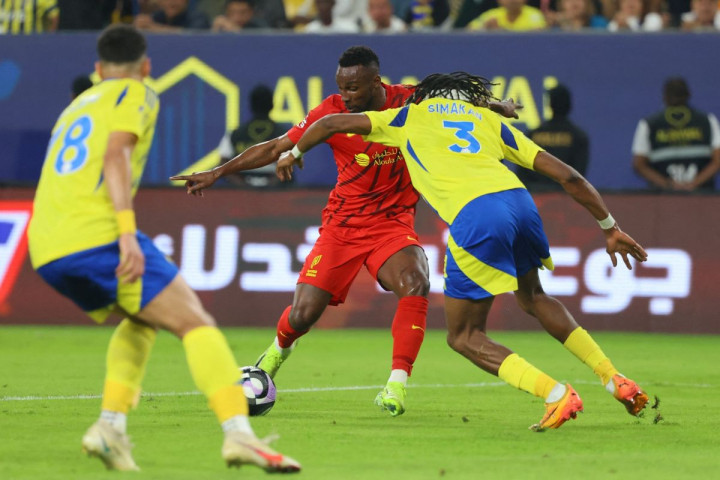 Julian Quinones Salip Cristiano Ronaldo dan Ivan Toney, Striker