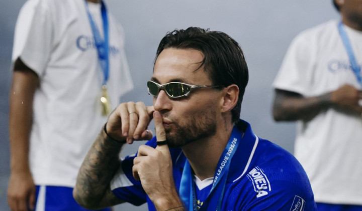 Klok Dedikasikan Gelar Juara Super League 2025/2026 untuk Bobotoh