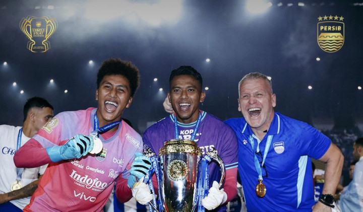 18 Clean Sheet! Kiper Teja Paku Alam Ukir Sejarah Saat PERSIB Kunci Gelar Juara