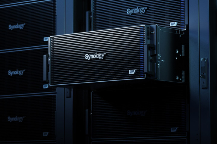 Penyimpanan All-NVMe Synology PAS7700 untuk Keamanan Data Enterprise