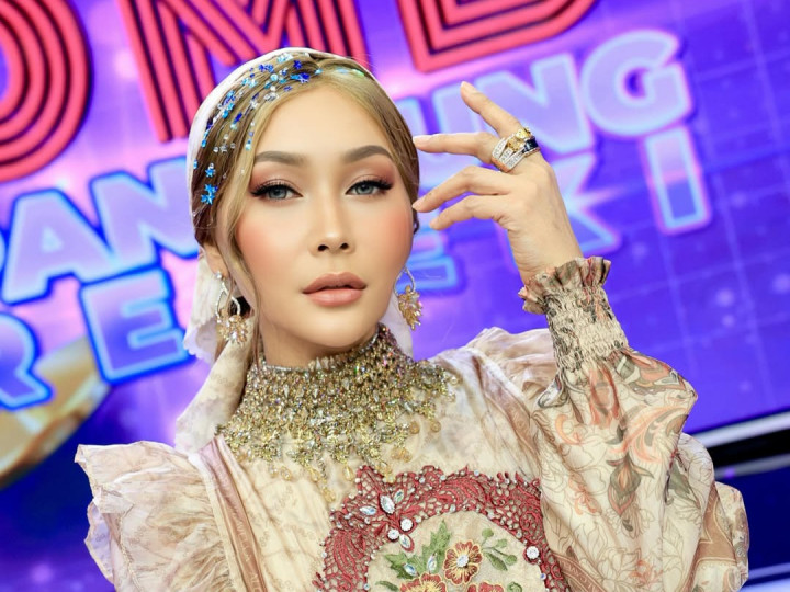 Inul Daratista Tebar Kebahagiaan Idul Adha Lewat Kurban 5 Sapi