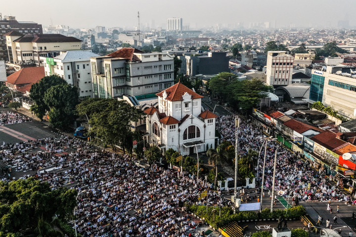 ​Potret Toleransi, Jemaah Salat Iduladha di Kawasan Gereja Koinonia