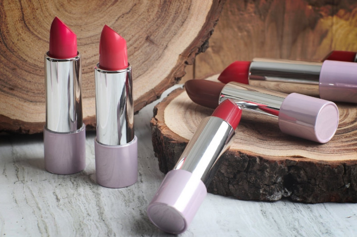 5 Lipstik Foodproof Buat Tempur Lawan Rendang dan Opor Iduladha!
