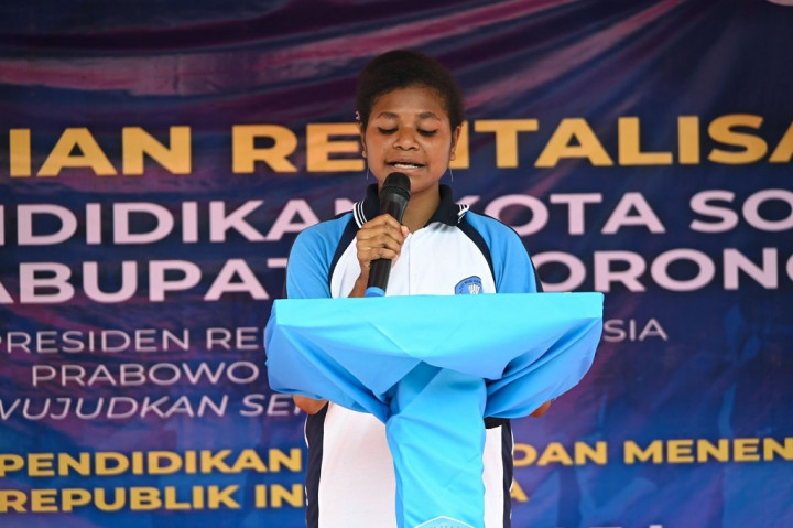 Ungkapan Bahagia Anak Papua ke Mendikdasmen: Fasilitas Modern Beri Kami Harapan Masa Depan