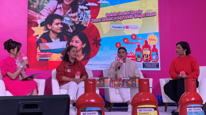 Bukan Cuma Mandi, Ternyata “Reset” Kulit Penting Banget Setelah Aktivitas Padat
