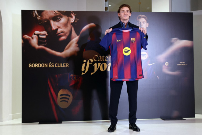 Penyerang Barcelona, Anthony Gordon (AFP/Josep Lago)
