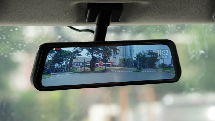 Fitur Smart e-Mirror Bantu Tingkatkan Visibilitas & Keselamatan Berkendara
