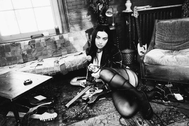 Charli XCX Umumkan Album Baru, Gandeng Martin Scorsese dan Marc Jacobs untuk Artwork