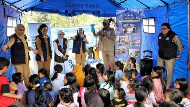   PPAPP langsung bergerak memberikan dukungan psikososial buat anak-anak korban kebakaran Kemayoran. (Foto: Dok. Instagram DPPAPP)