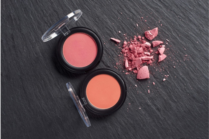Makeup Hack: Cara Pakai Transition Blush yang Bikin Complexion Kamu Kelihatan Mulus!