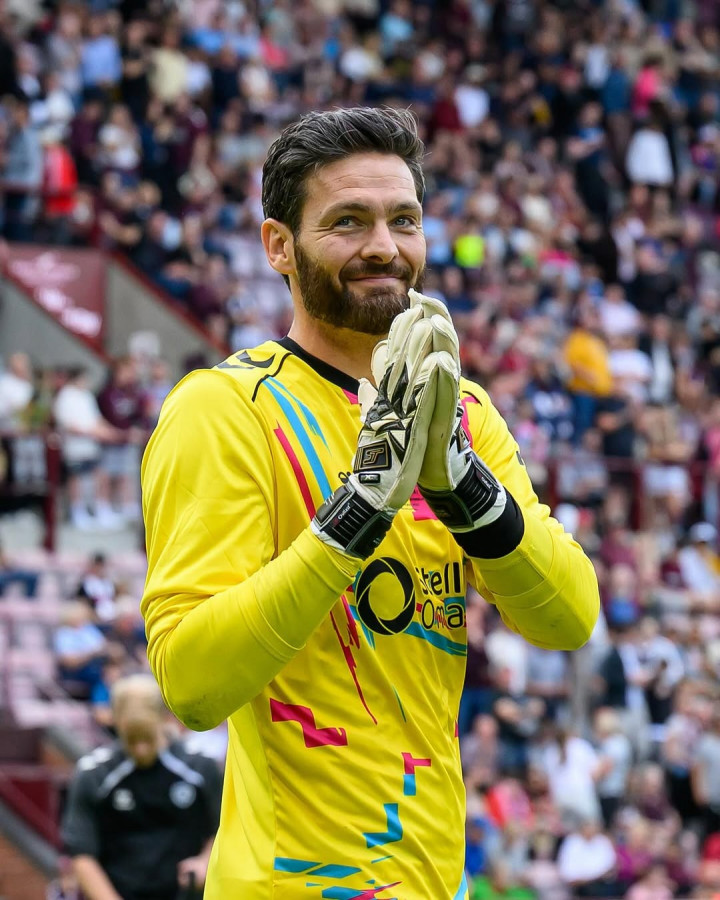 Kiper Timnas Skotlandia, Craig Gordon Pecahkan Rekor Usia di Piala Dunia 2026