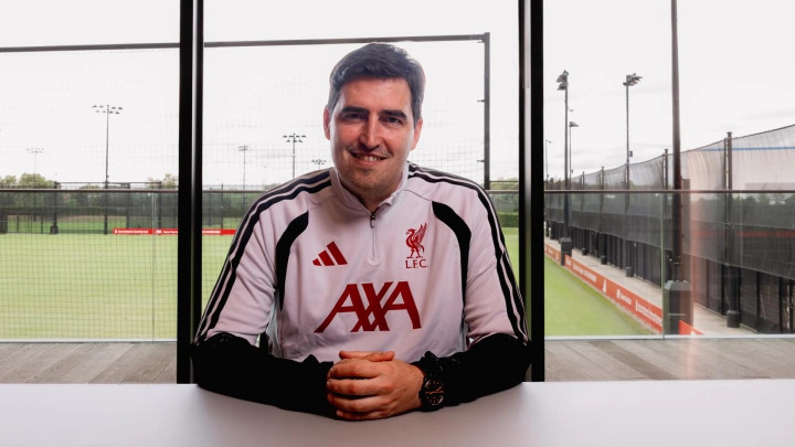 Liverpool Resmi Perkenalkan Andani Iraola Sebagai Pelatih Baru Gantikan Arne Slot