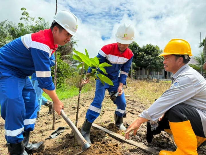 Elnusa Petrofin Hijaukan 23 Kota di Indonesia dengan Hutan Petrofin