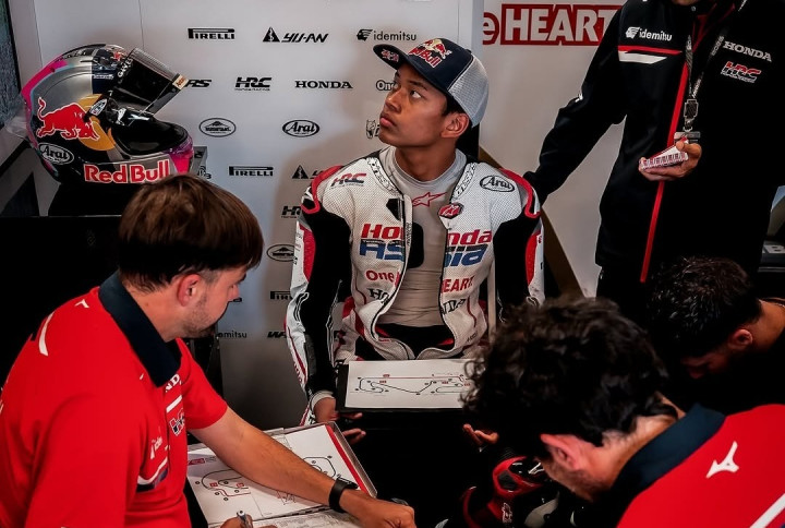 Veda Ega Pratama Jalani Hukuman Long Lap Pinalty di Moto3 Hungaria 2026
