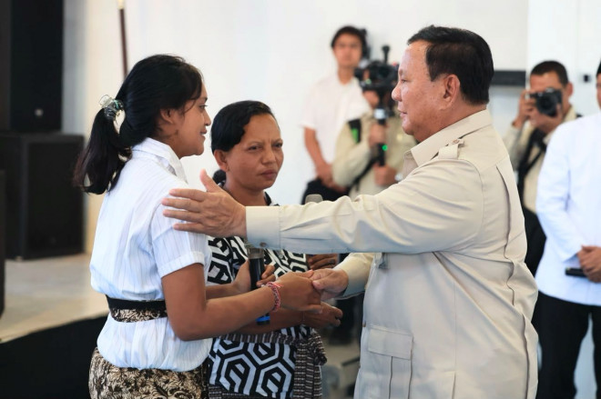 Presiden Prabpwp di Sekolah Rakyat Menengah Pertama, Tabanan Bali. Foto: Bakom