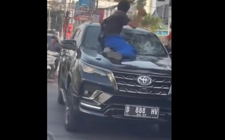 Viral Fortuner Diamuk Massa di Tanah Abang, Ini Penyebabnya