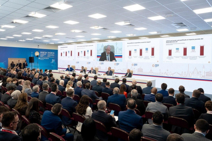 CEO Rosneft Ingatkan Risiko Gelembung AI dan Lonjakan Kebutuhan