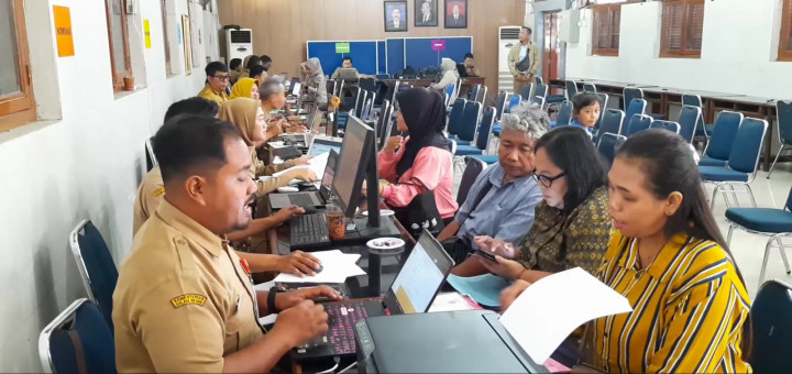 Hari Pertama SPMB 2026 Jenjang SD, Posko Aduan Disdik Diserbu Orang Tua