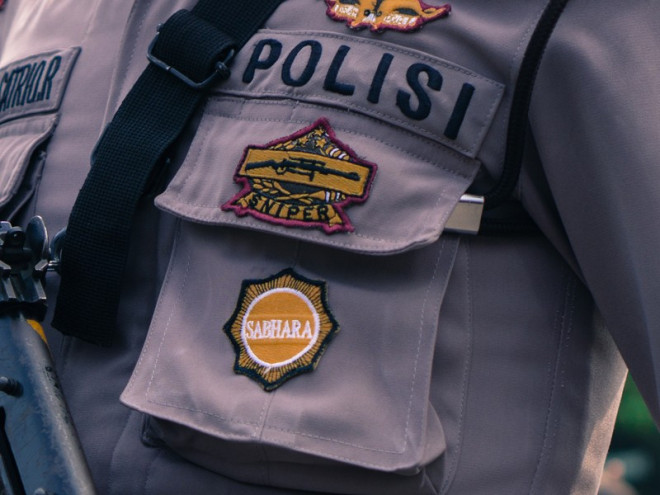 Polisi. DOK