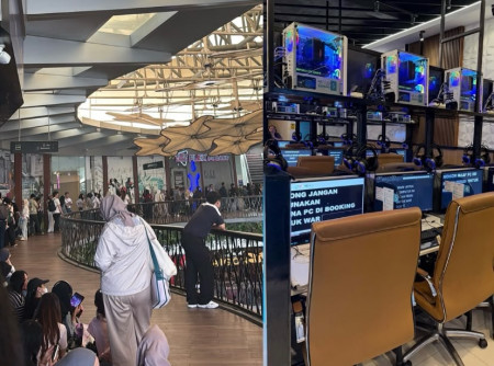 Warnet Gaming Jadi 'Medan Tempur' War Tiket BTS, Kategori Presale Ludes Kurang dari Sejam!