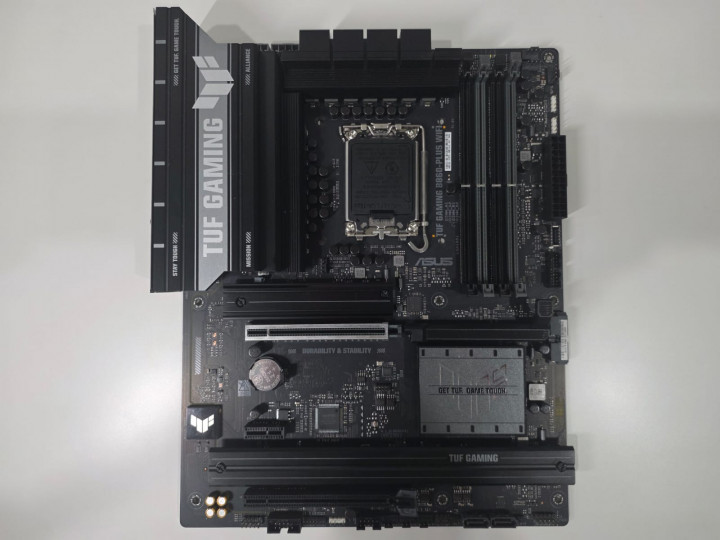 Asus TUF Gaming B860-Plus WiFi, Duet Pas Intel Core Ultra 200S