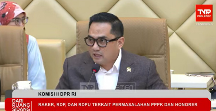 Ringankan Beban Pemda, DPR Minta Gaji Guru PPPK Ditanggung APBN