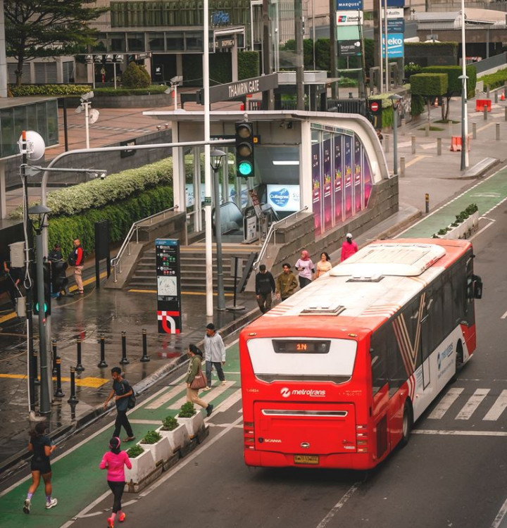 Kado Ultah Jakarta: Transportasi Umum ke Tempat Wisata Gratis, Siap Healing Bestie?