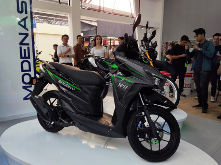 Skuter Matik Perdana Kawasaki di Indonesia: Modenas Brusky 125