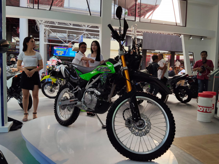 Kawasaki KLX150 XPL Si Motor Dual Purpose Bergaya Overland