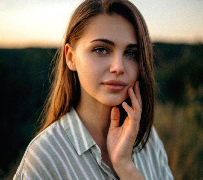  Sunscreen wajib buat glowing dan awet muda, ini rekomendasi harga pelajar!  (Foto: Ilustrasi/Dok. Generate AI)