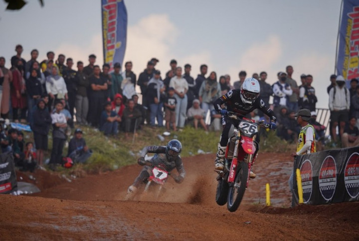 Diva Ismayana Sapu Bersih Kemenangan di Kejurnas Motocross 2026 Round 3