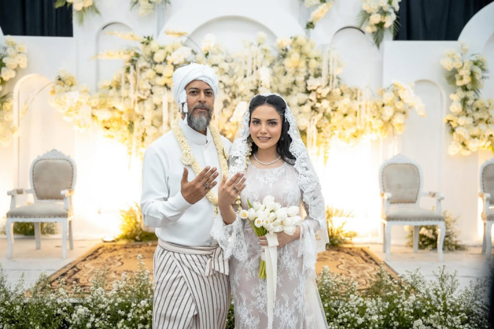 Alex Abbad dan Nadya Naufel Gelar Resepsi Pernikahan, Dihadiri Luna Maya hingga Nirina Zubir