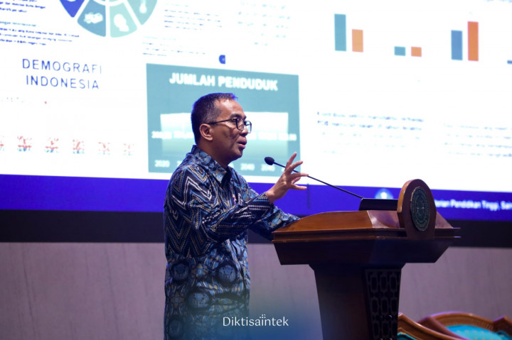 Presiden Panggil Mendiktisaintek ke Hambalang, Bahas Apa?