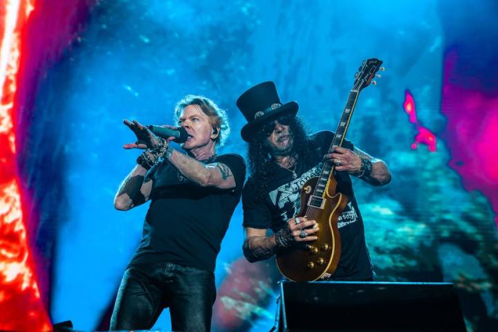Konser Guns N' Roses Diwarnai Aksi Mesum Penonton di Wahana Bianglala