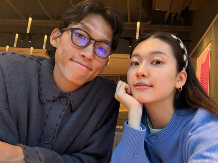Perjalanan Cinta Kim Jin-kyung dan Kim Seung-gyu, Dikaruniai Anak Jelang Piala Dunia 2026